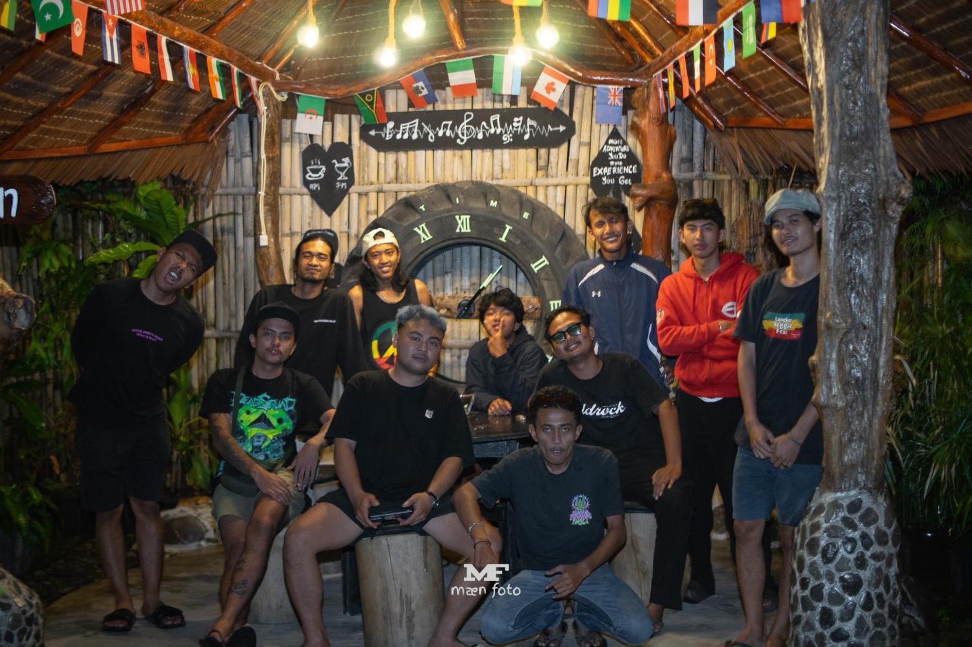 Eco Trekking Lodge, Bar & Jungle Tour'S Bukit Lawang Exterior photo